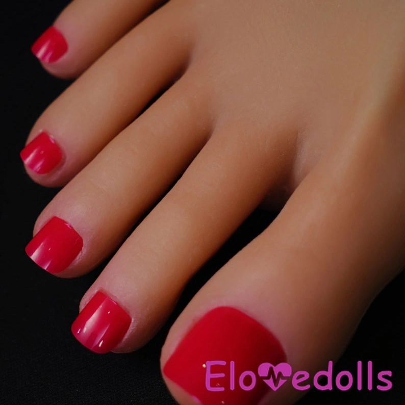 ยาทาเล็บเท้าสีแดง