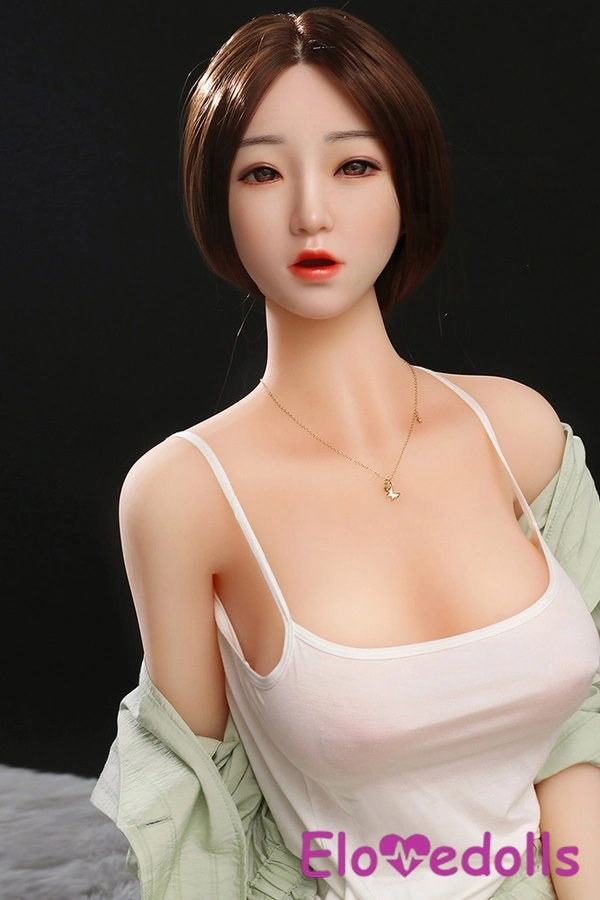 Boneka Seks Selebriti Payudara Mungil Berbibir Tipis & Kepala Silikon TPE 158cm Tampilan Detail 3