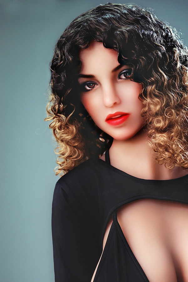 165cm D Cup TPE body&Silicone head Glossy Lips Voluptuous Brunette Lifelike Sex Doll Product