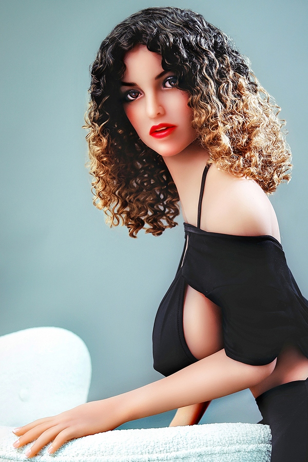 165cm D Cup TPE body&Silicone head Glossy Lips Voluptuous Brunette Lifelike Sex Doll Detail View 3