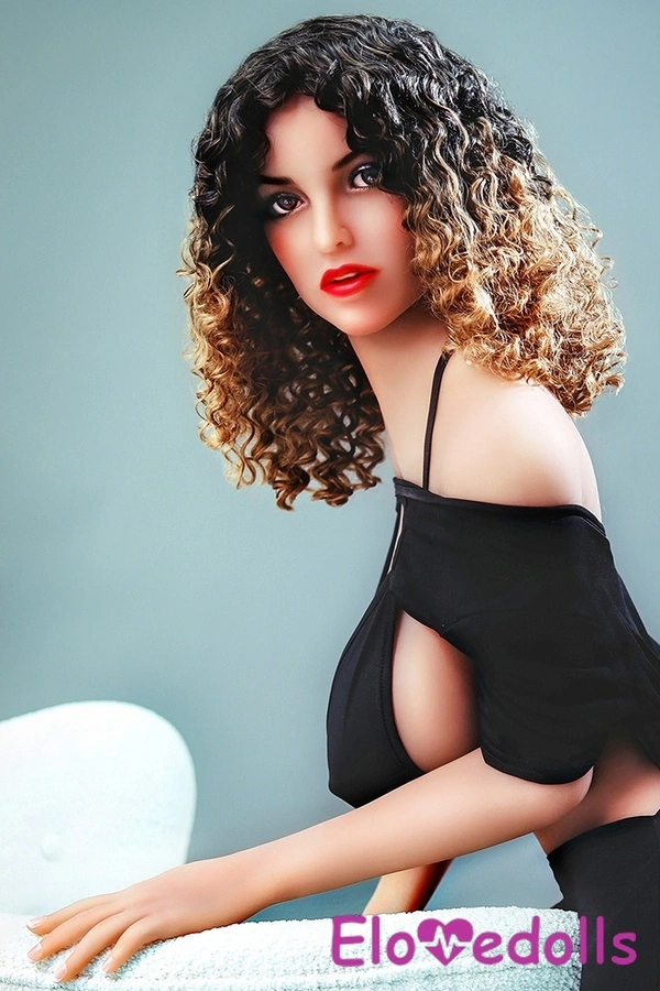 165cm D Cup TPE body&Silicone head Glossy Lips Voluptuous Brunette Lifelike Sex Doll Detail View 3