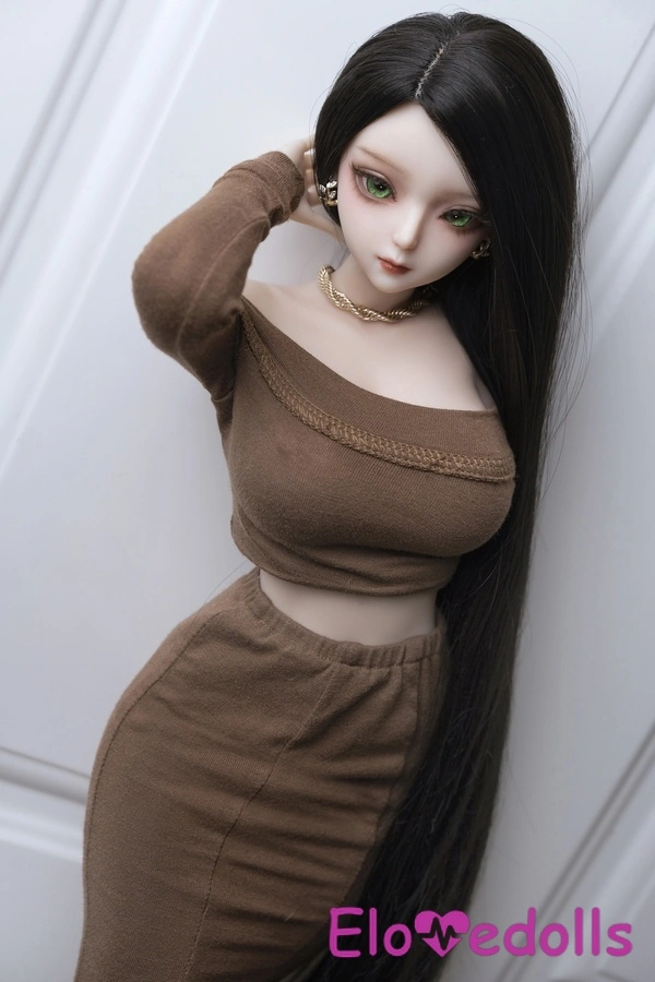 60cm D Cup Silicone Hourglass Medium Breasts Hazel Eyes Anime Sex Doll Detail View 3