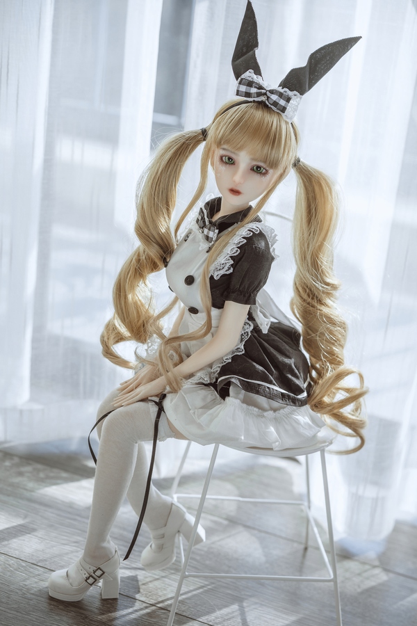 60cm D Cup Silicone Thin Lips Medium Breasts Gray Eyes Anime Sex Doll Detail View 3