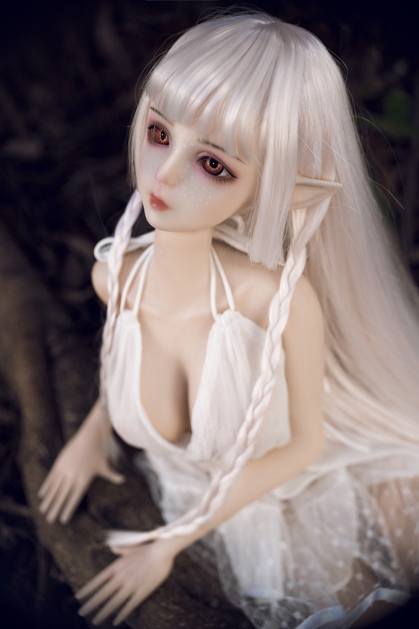 60cm D Cup Silicone Gray Eyes Thin Lips Medium Breasts Anime Sex Doll Gallery 5