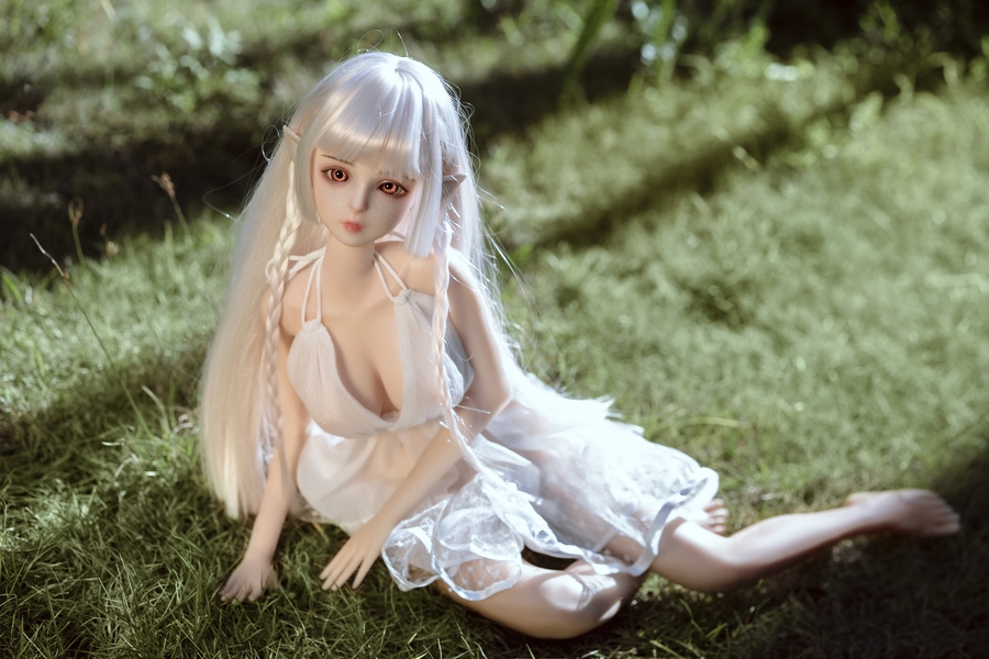 60cm D Cup Silicone Medium Breasts Gray Eyes Thin Lips Anime Sex Doll Detail View 7