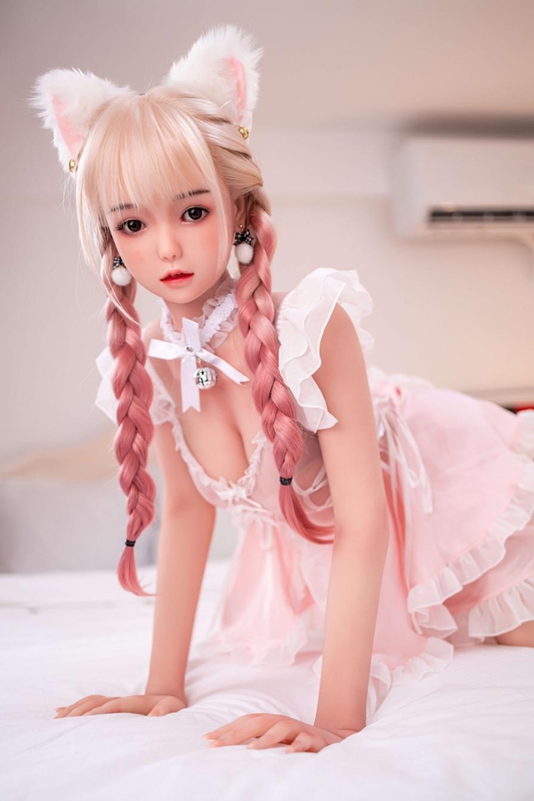 135cm B Cup TPE Petite Breasts Gray Eyes Thin Lips Japanese Sex Doll Detail View 3