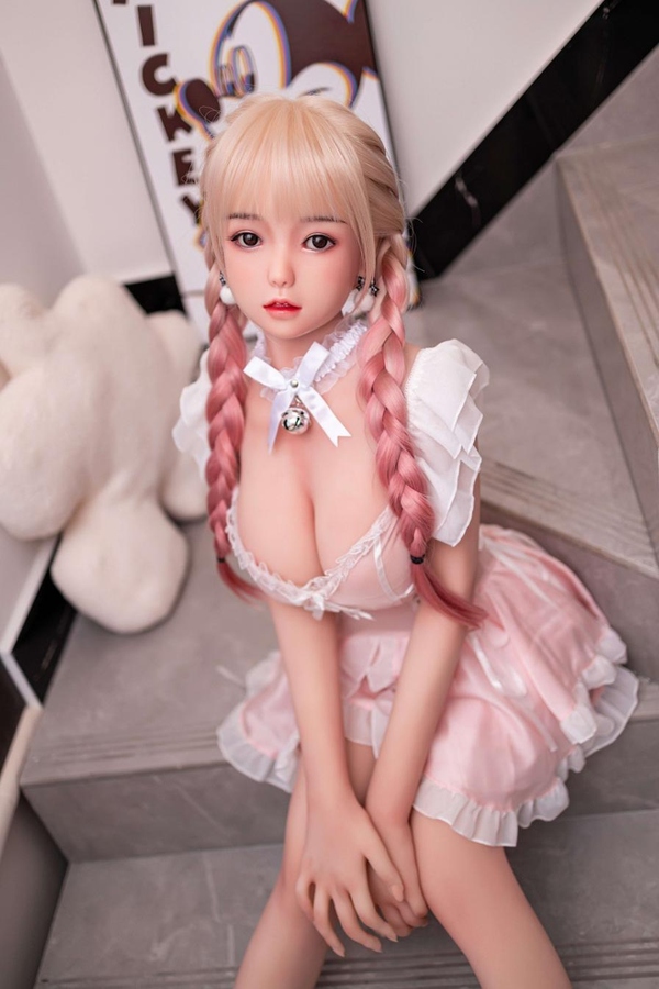 135cm B Cup TPE Petite Breasts Gray Eyes Japanese Sex Doll Detail View 1