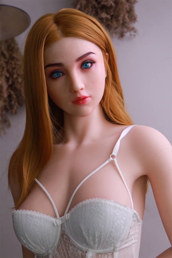 135cm B Cup TPE Voluptuous Petite Breasts Gray Eyes Realistic Sex Doll Product