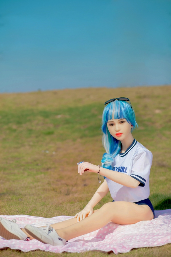 140cm F Cup TPE Petite Small Breasts Blue Eyes Anime Sex Doll Gallery 2