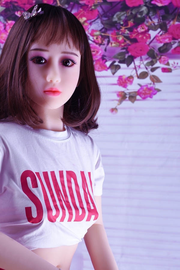 140cm F Cup TPE Slim Gray Eyes Small Breasts European Sex Doll Gallery 2