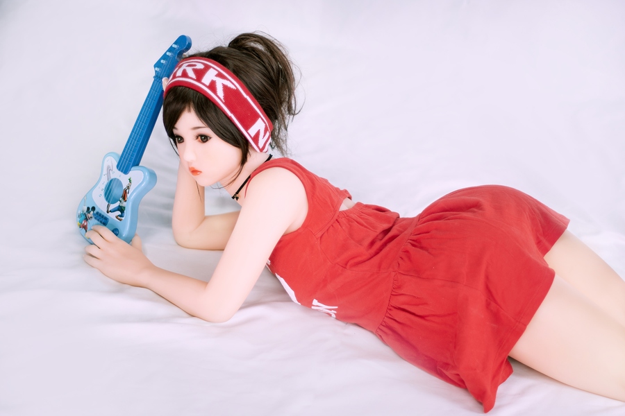 140cm F Cup TPE Amber Eyes Thin Lips Petite Anime Sex Doll Detail View 11