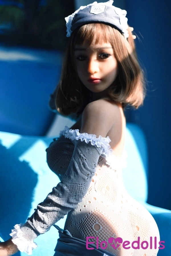 ตุ๊กตาเซ็กส์สมจริง คัพ F ขนาด 140 ซม. หน้าอกเล็ก ริมฝีปากบาง ผมสีน้ำตาลเข้ม 7 ชิ้น