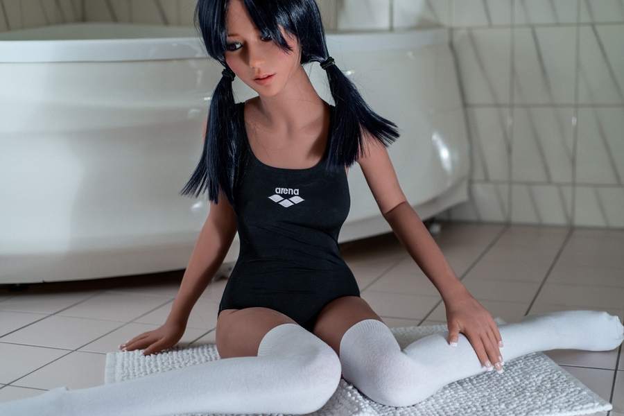 d07057 01 doll