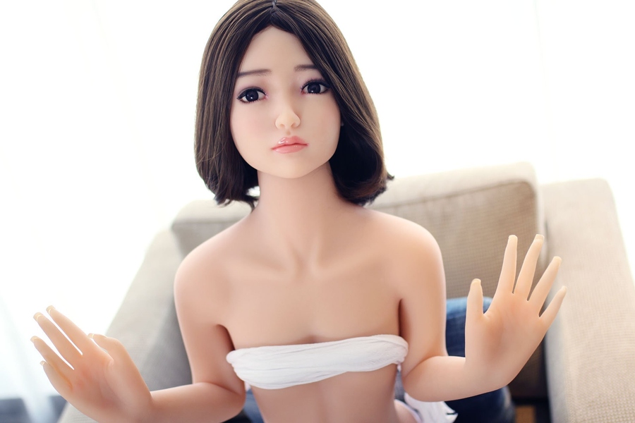 140cm F Cup TPE Amber Eyes Thin Lips Petite Asian Sex Doll Detail View 10