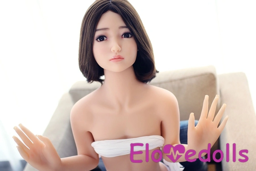 140cm F Cup TPE Amber Eyes Thin Lips Petite Asian Sex Doll Detail View 10