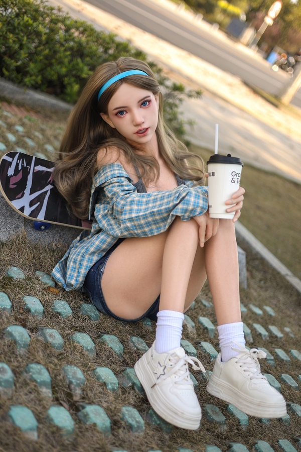 150cm E Cup Silicone Gray Eyes Blonde Petite Breasts Japanese Sex Doll Detail View 1