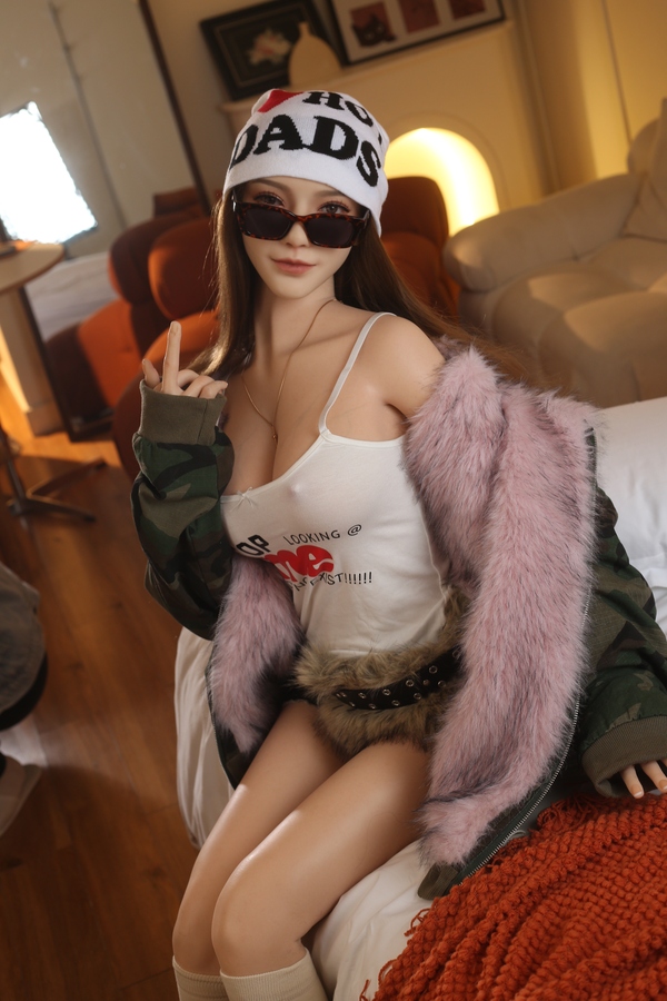 158cm E Cup Silicone Small Breasts Petite Full Lips American Sex Doll Product