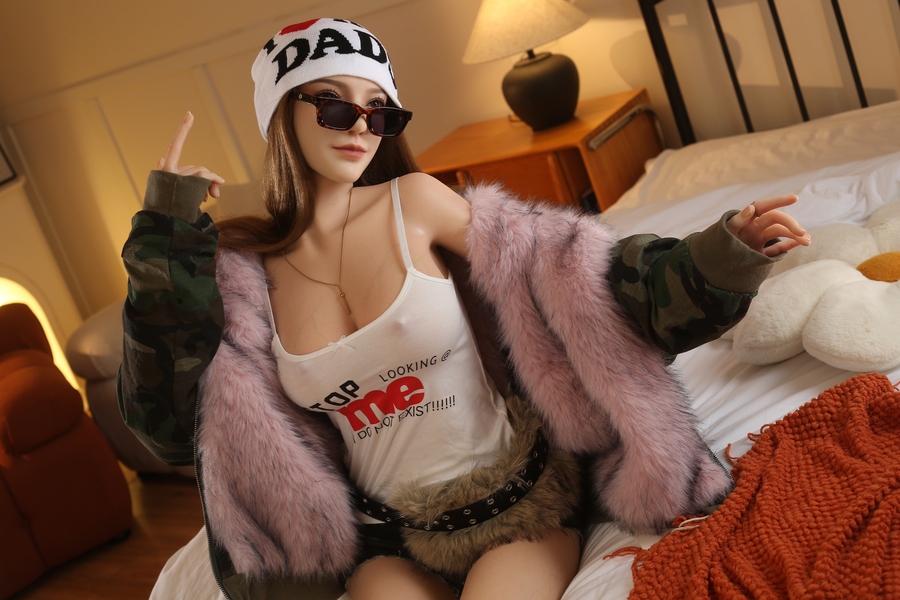 158cm E Cup Silicone Small Breasts Petite Full Lips American Sex Doll Gallery 3