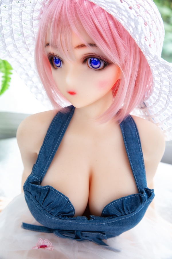 Petite Natural Lips Small Breasts Anime Sex Doll Gallery 2