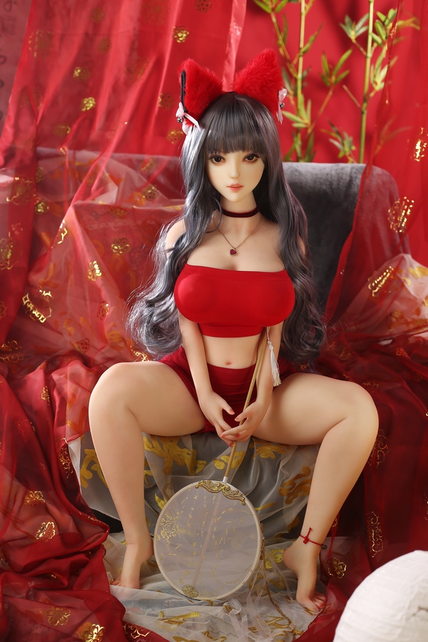 110cm D Cup TPE Amber Eyes Thin Lips Voluptuous Asian Sex Doll Detail View 3