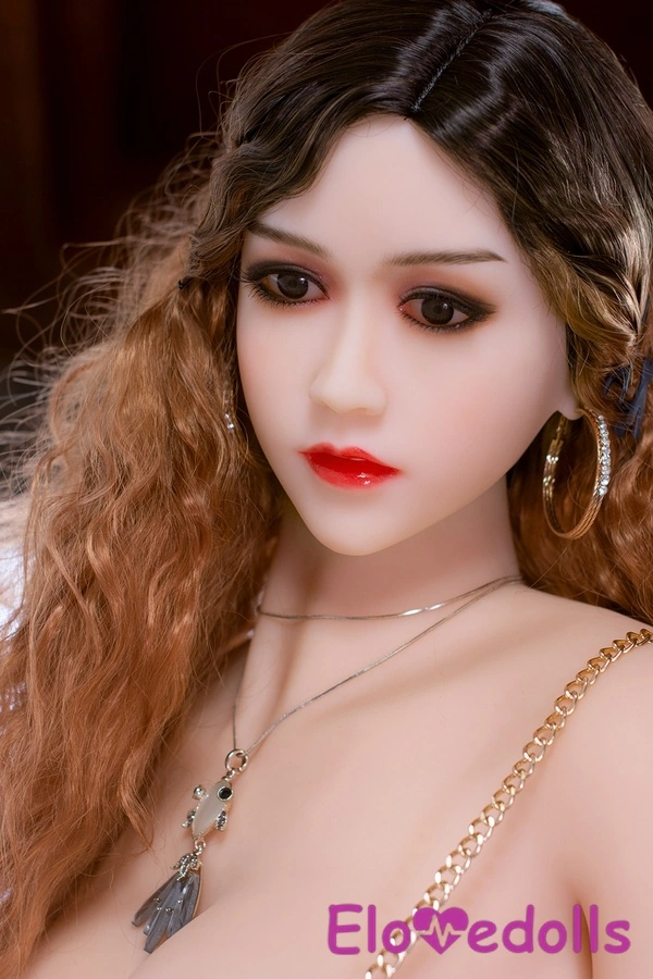 ตุ๊กตาเซ็กส์ TPE ขนาด 168 ซม. E Cup ตาสีเหลืองอำพัน หน้าอกเล็ก ริมฝีปากบาง ดูรายละเอียด 3