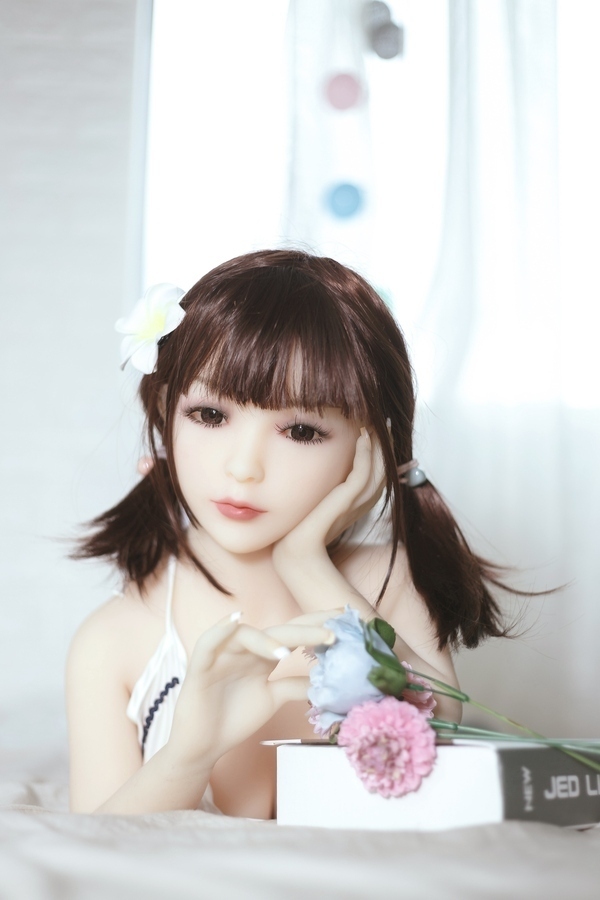 100cm D Cup TPE White Small Breasts Thin Lips Mini Sex Doll Detail View 3