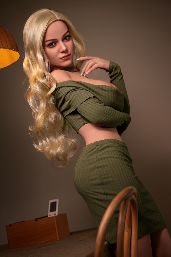 166cm E Cup TPE Blonde Voluptuous Thin Lips Thick Sex Doll Gallery 3