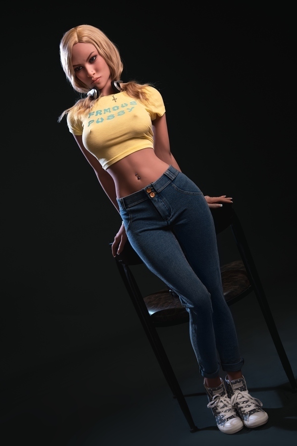 157cm D Cup TPE Thin Lips Blonde Petite Breasts Thick Sex Doll Gallery 5