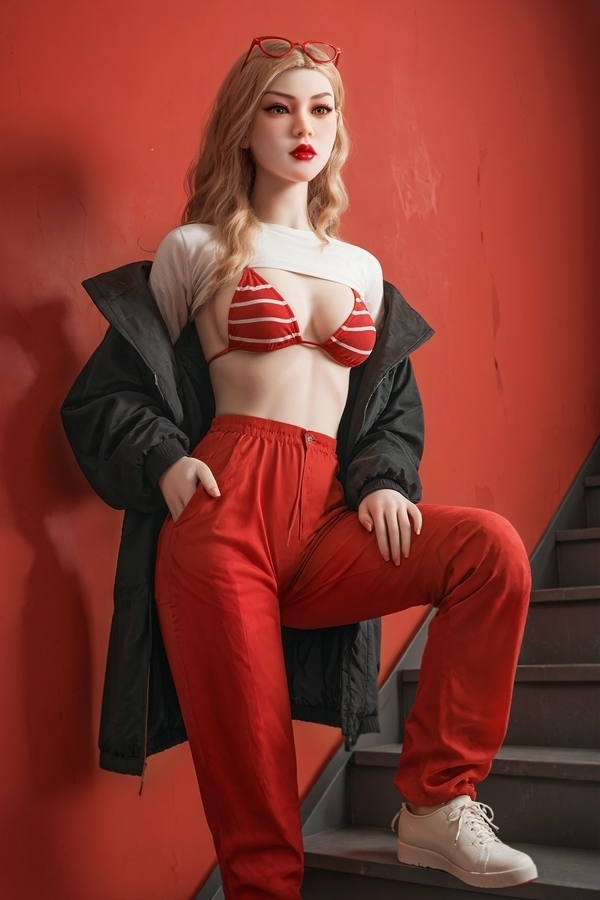 148cm B Cup TPE Thin Lips Gray Eyes Blonde Teen Sex Doll Gallery 4