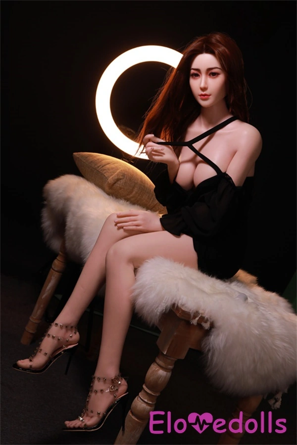 koupit sexuální panenku