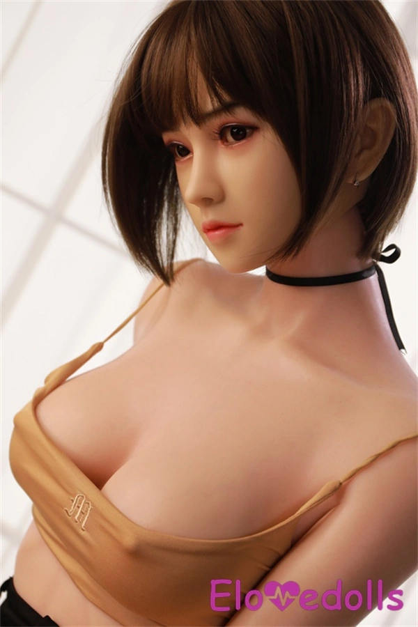 malá hruď sexuální panenka