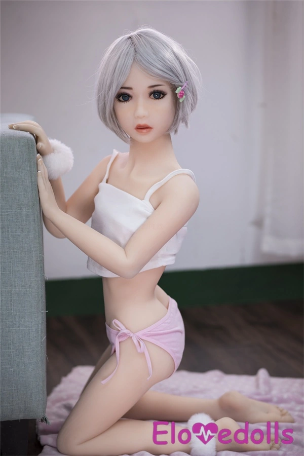 دمية جنسية صغيرة