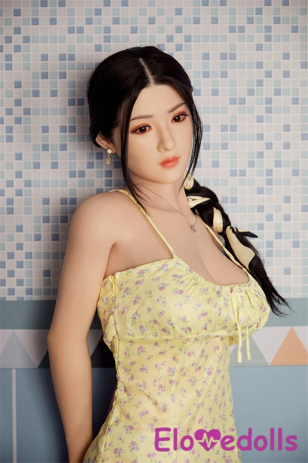 κούκλες σεξ με μεγάλα βυζιά