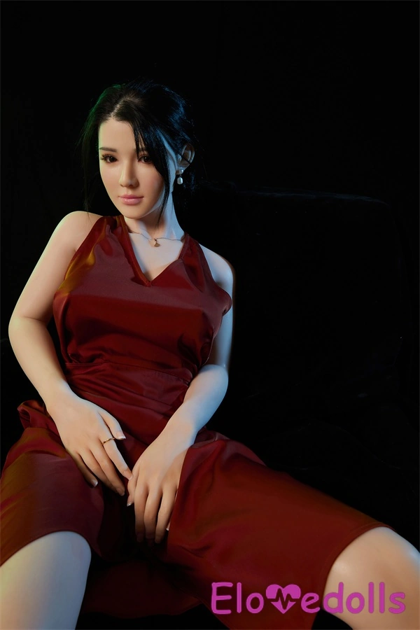 ragazzo scopa bambola del sesso