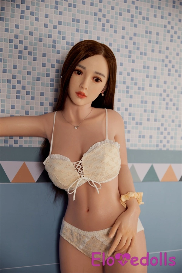 dockor som ser riktiga ut