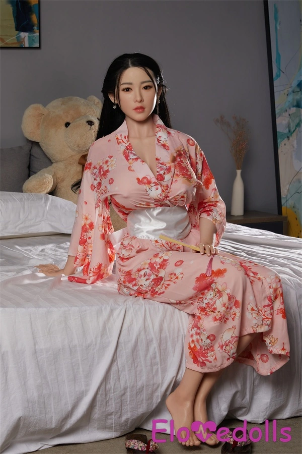 τεράστια βυζιά κούκλες σεξ 