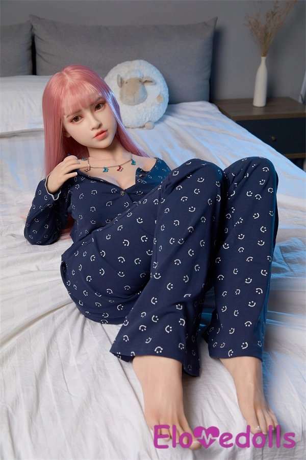 Búp bê tình dục ngực khủng 