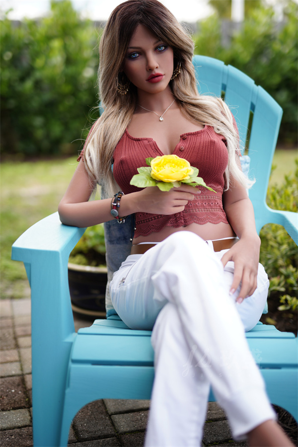 realist love doll