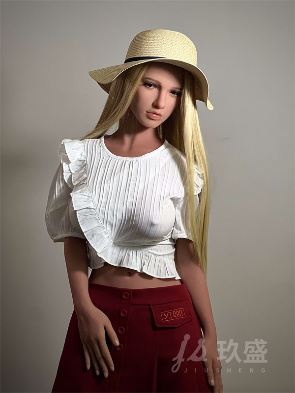 flat chest sex doll