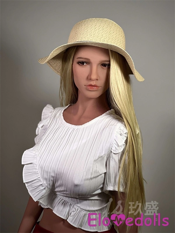 boneka cinta gadis impian