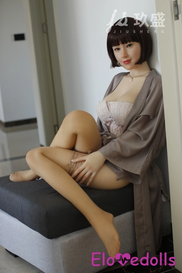 گالری عروسک جنسی اروپایی با سر سیلیکونی و بدن TPE با سایز 163 سانتی‌متر و لب‌های نازک و جذاب، مدل سبزه