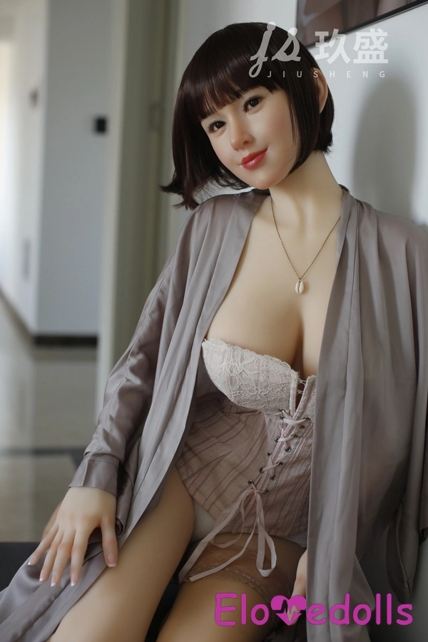 عروسک جنسی اروپایی با سر سیلیکونی و بدن TPE، سایز 163 سانتی‌متر، چشمان کهربایی، سینه‌های کوچک، لب‌های نازک، نمای جزئیات 74