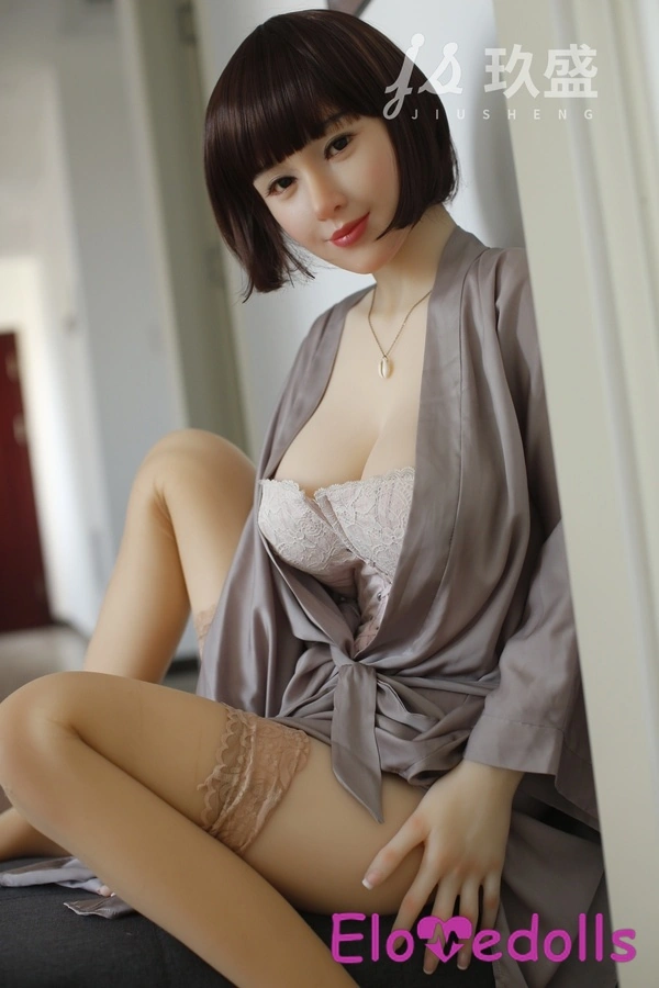 عروسک جنسی اروپایی با سر سیلیکونی و بدن TPE مدل F Cup سایز 163 سانتی‌متر، سینه‌های کوچک و شهوت‌انگیز، نمای جزئیات 78