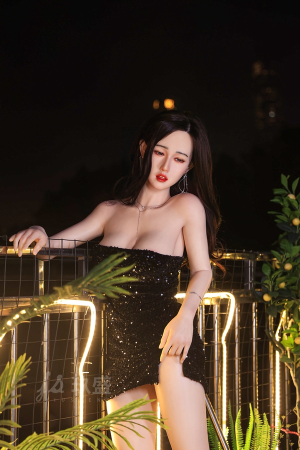160cm D Cup Silicone Black Voluptuous Petite Breasts Sex Doll Detail View 2