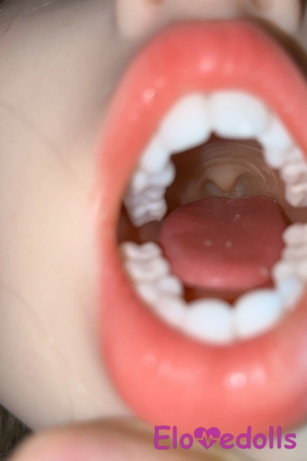 160cm D Cup Silicone Petite Breasts Gray Eyes Thin Lips European Sex Doll Detail View 3