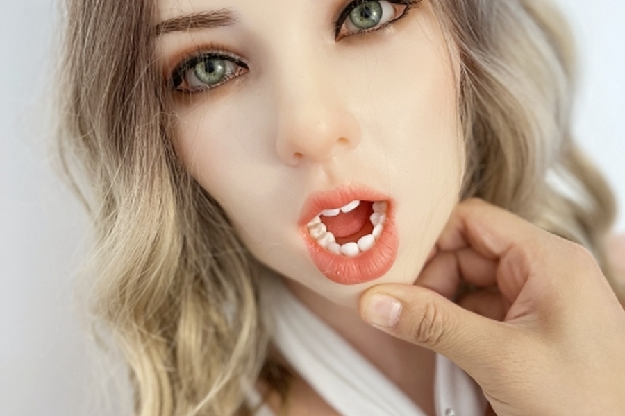 160cm D Cup Silicone Petite Breasts Thin Lips Gray Eyes European Sex Doll Detail View 4
