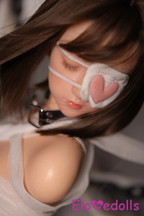 Bambola del sesso bianca piccola con labbra sottili in silicone da 76 cm, vista dettagliata del torso 12