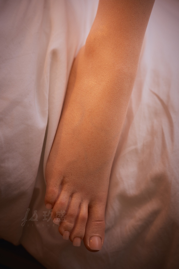 160cm E Cup Silicone Petite White Gray Eyes Japanese Sex Doll Detail View 7