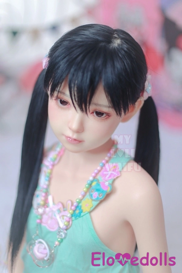 126cm AA Cup Silicone MLW Doll Adult Doll Detail View 3
