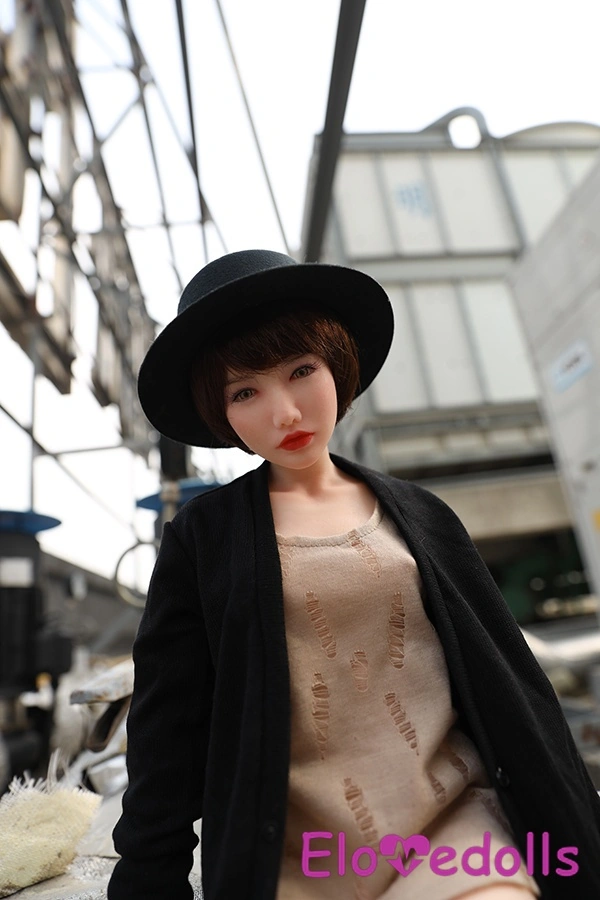 ρεαλιστική κούκλα